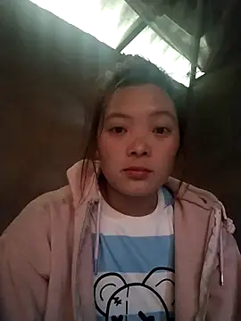 Snapshot of Thuyta chatting on 10.13.25 Thuyta online show from 10.13.25