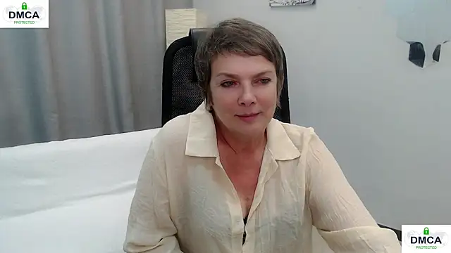 Snapshot of Pion_01 chatting on 12.19.25 Pion 01 online show from 12.19.25