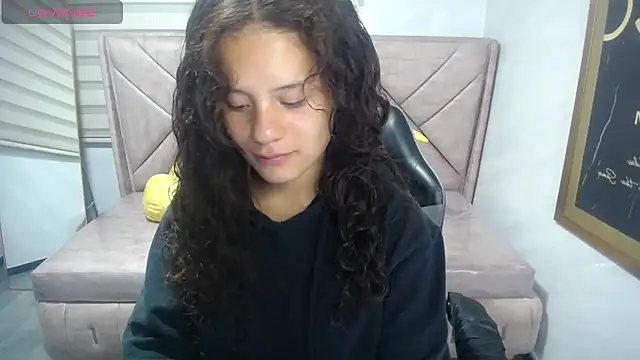 Velvet Moon V online show from 09.09.25