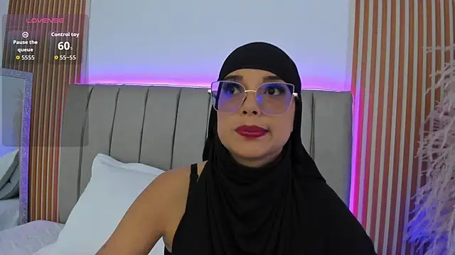 Snapshot of naishaa_ chatting on 11.03.25 naishaa online show from 11.03.25