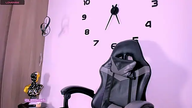 Snapshot of _Mia_Pink_ chatting on 10.06.25  Mia Pink  online show from 10.06.25