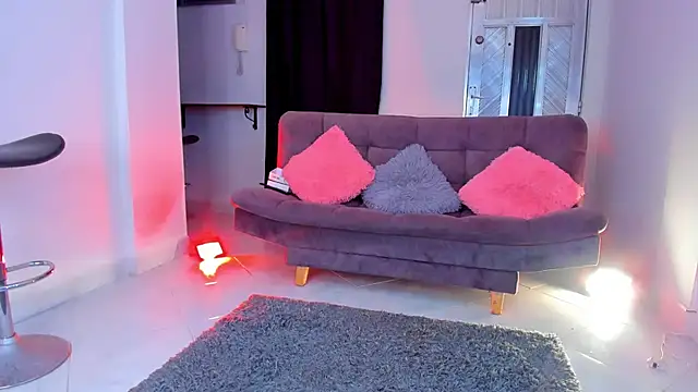 Snapshot of _Mia_Pink_ chatting on 10.21.25  Mia Pink  online show from 10.21.25