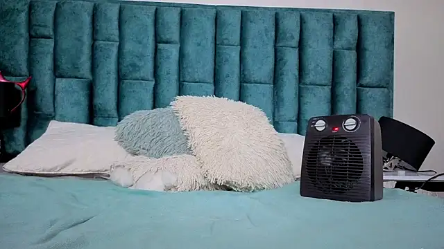 Snapshot of Emma_Foxi chatting on 02.27.26 Emma Foxi online show from 02.27.26