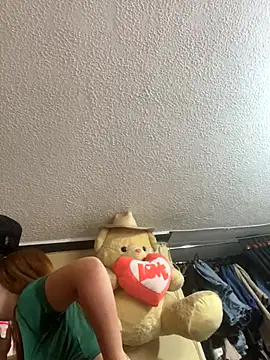 Snapshot of brissa_0 chatting on 09.19.25 brissa 0 online show from 09.19.25