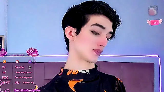 Baby FenixTS online show from 12.18.25