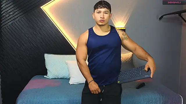 Horny nick18 online show from 02.20.26