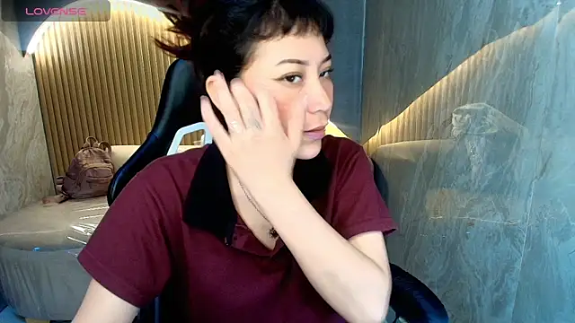 valentina r  online show from 04.19.26