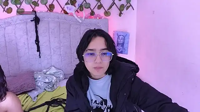 katalinathxandbritney1 online show from 09.09.25