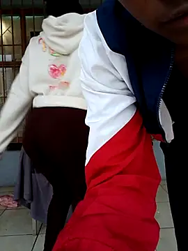 SweetHoney21  online show from 12.14.25