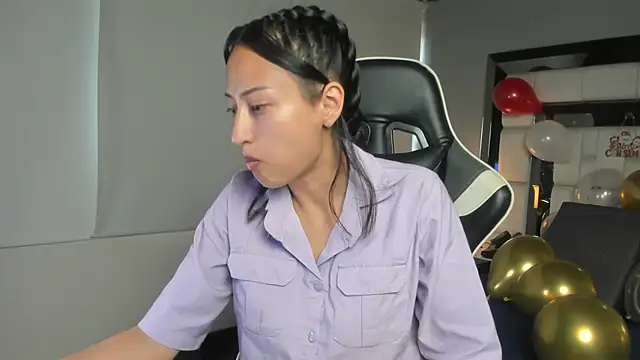 Adhara7 online show from 12.17.25