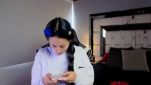 Adhara7 online show from 02.25.26