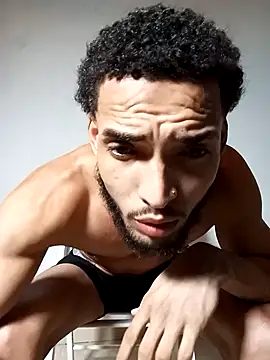 Snapshot of Utreh_ chatting on 10.29.25 Utreh  online show from 10.29.25