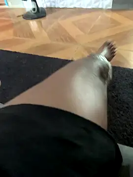 Snapshot of envolvemteX chatting on 10.21.25 envolvemteX online show from 10.21.25