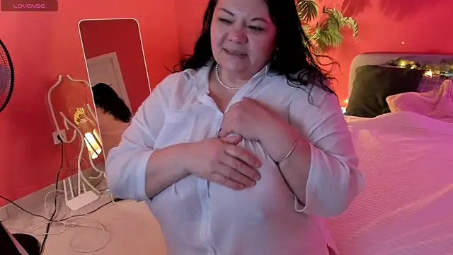 Snapshot of sandra_jackson chatting on 02.06.26 sandra jackson online show from 02.06.26