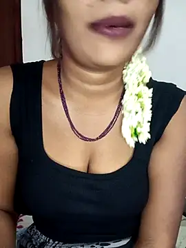 Snapshot of Tamil_kavinila chatting on 02.09.26 Tamil kavinila online show from 02.09.26