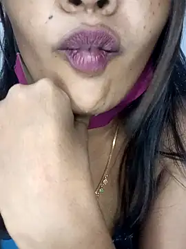 Snapshot of Tamil_kavinila chatting on 02.26.26 Tamil kavinila online show from 02.26.26