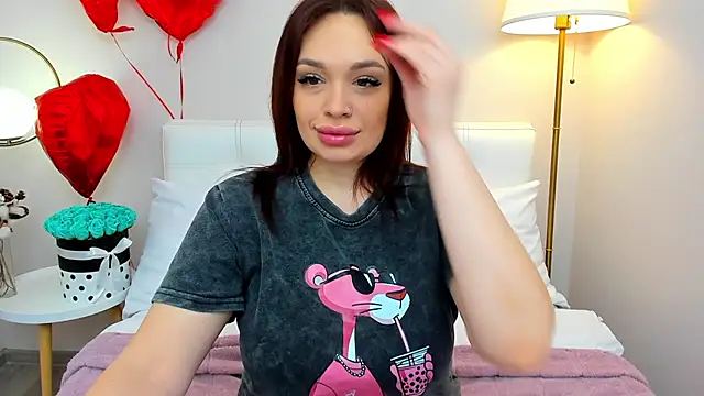 Snapshot of AndreaButt chatting on 02.17.26 AndreaButt online show from 02.17.26