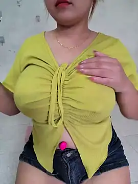 Snapshot of Akira_sera chatting on 10.08.25 Akira sera online show from 10.08.25