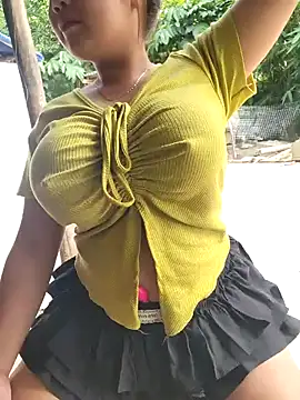 Snapshot of Akira_sera chatting on 11.04.25 Akira sera online show from 11.04.25