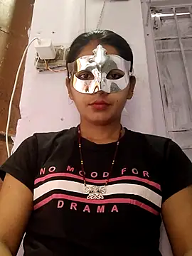 poojam93 online show from 09.27.25