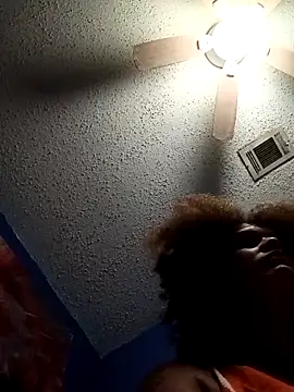 sarahkat86 online show from 10.18.25