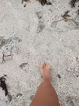 sarahkat86 online show from 10.25.25