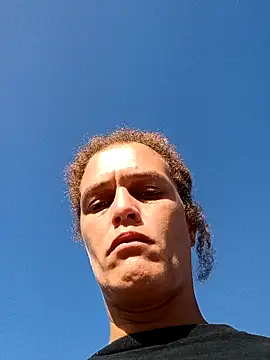 sarahkat86 online show from 12.22.25