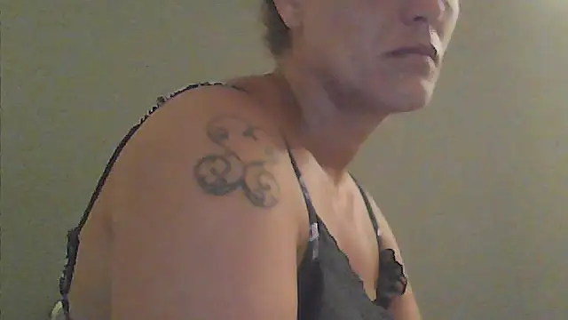 sarahkat86 online show from 02.16.26