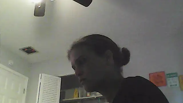 Snapshot of sarahkat86 chatting on 05.19.26 sarahkat86 online show from 05.19.26