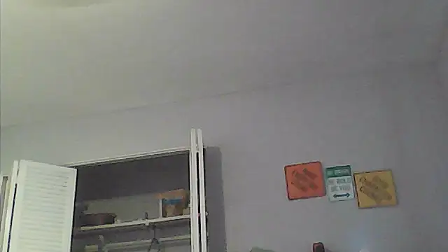 Snapshot of sarahkat86 chatting on 05.21.26 sarahkat86 online show from 05.21.26