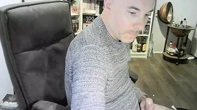 Snapshot of Chrisprngr chatting on 05.10.26 Chrisprngr online show from 05.10.26