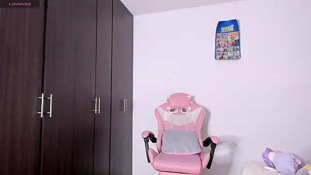 kendal hot01 online show from 02.21.26