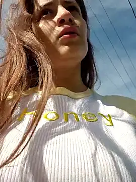 aytanna torrez online show from 10.21.25