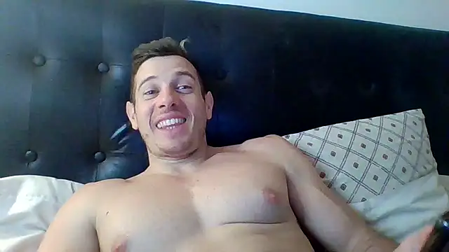 Snapshot of luca23millo90 chatting on 09.13.25 luca23millo90 online show from 09.13.25