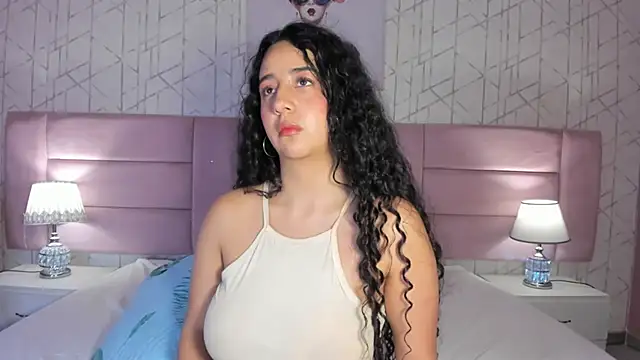 BellaSwwan online show from 12.13.25