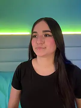 Snapshot of alejandrodolls chatting on 03.01.26 alejandrodolls online show from 03.01.26