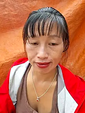 Snapshot of ngocngoc_cute chatting on 10.24.25 ngocngoc cute online show from 10.24.25