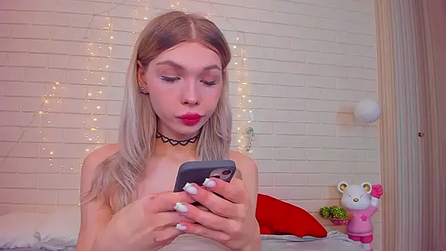 Snapshot of Blondy_Fina chatting on 02.03.26 Blondy Fina online show from 02.03.26