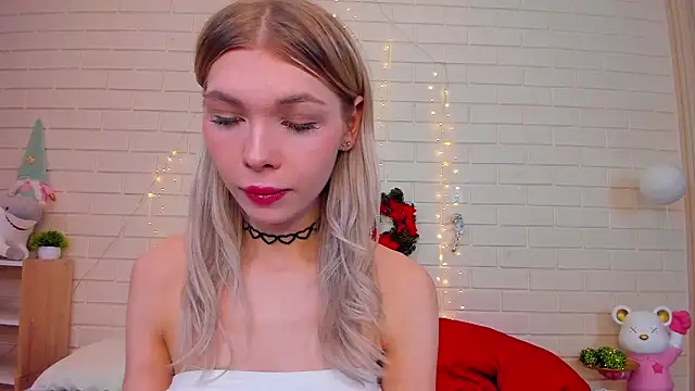 Snapshot of Blondy_Fina chatting on 02.03.26 Blondy Fina online show from 02.03.26