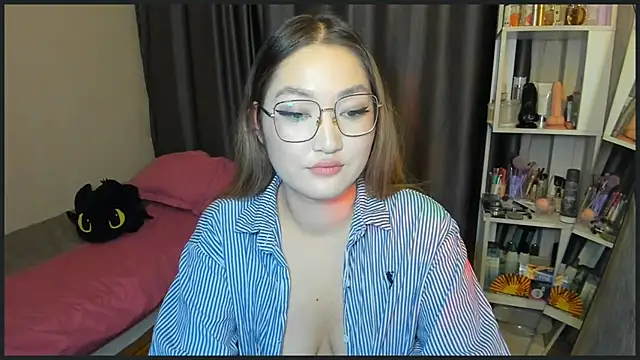 lyra x online show from 10.30.25