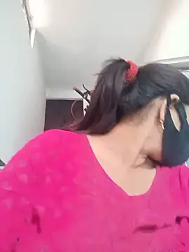 Snapshot of soni_yhakur chatting on 05.16.26 soni yhakur online show from 05.16.26
