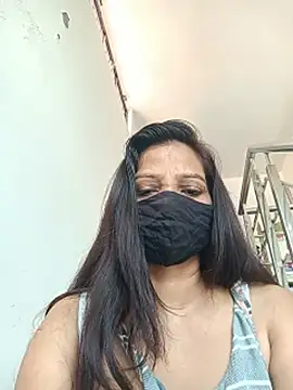 Snapshot of soni_yhakur chatting on 06.17.26 soni yhakur online show from 06.17.26