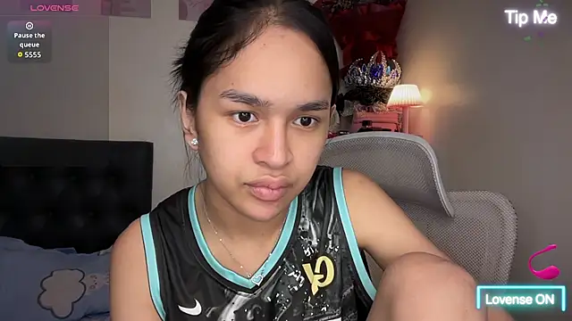 Snapshot of lelasohna chatting on 04.29.26 lelasohna online show from 04.29.26