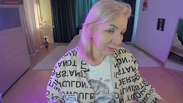 LiliaMoons online show from 02.23.26