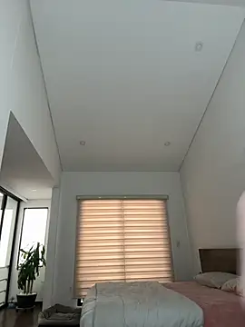 Snapshot of zoecams1 chatting on 09.16.25 zoecams1 online show from 09.16.25