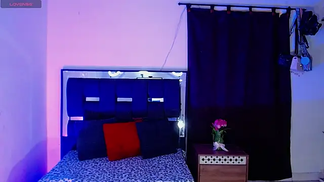 taniaqueen18 online show from 10.06.25