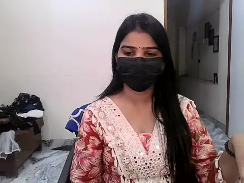 Snapshot of suhana-singh chatting on 07.30.26 suhana-singh online show from 07.30.26