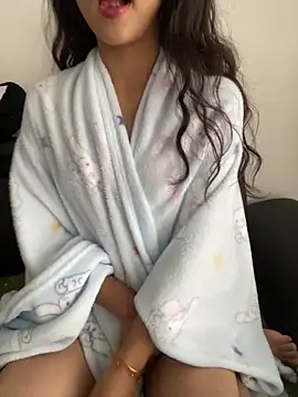 Snapshot of peach_x chatting on 10.30.25 peach x online show from 10.30.25