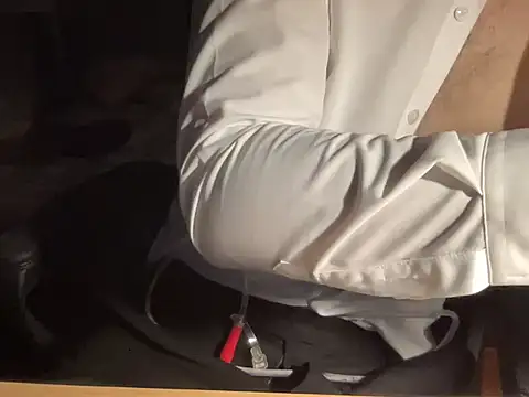 Snapshot of lahungdj12 chatting on 02.26.26 lahungdj12 online show from 02.26.26