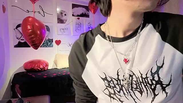 Snapshot of davoxer chatting on 02.15.26 davoxer online show from 02.15.26